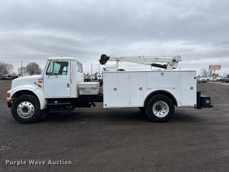image for item EG8837 1991 International 4600 utility / service truck