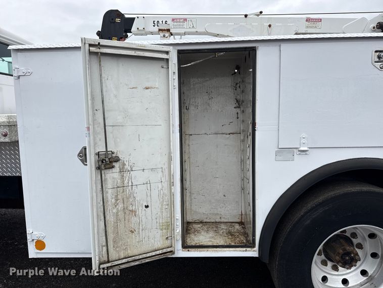 image for item EG8837 1991 International 4600 utility / service truck
