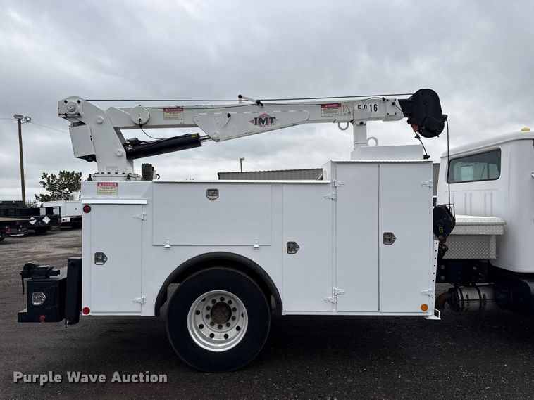 image for item EG8837 1991 International 4600 utility / service truck