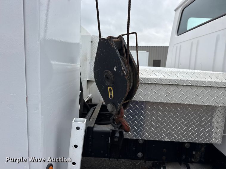 image for item EG8837 1991 International 4600 utility / service truck