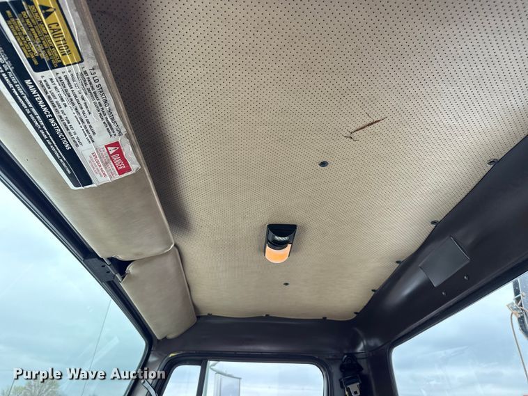 image for item EG8837 1991 International 4600 utility / service truck