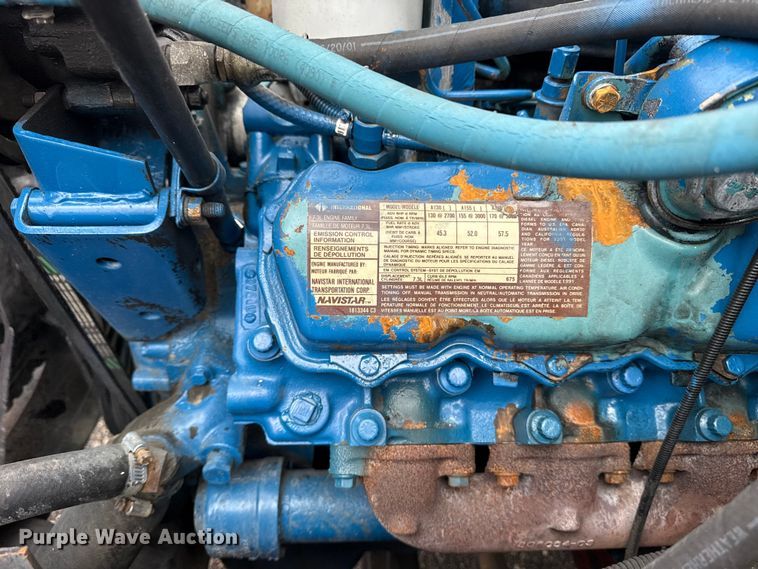 image for item EG8837 1991 International 4600 utility / service truck