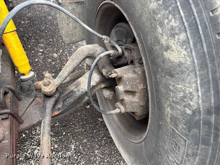 image for item EG8837 1991 International 4600 utility / service truck