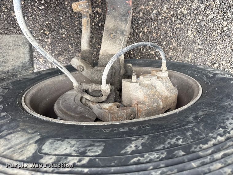 image for item EG8837 1991 International 4600 utility / service truck