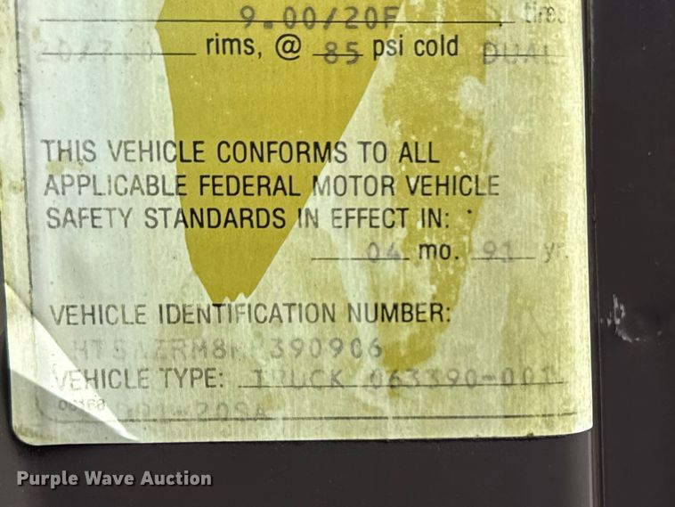 image for item EG8837 1991 International 4600 utility / service truck