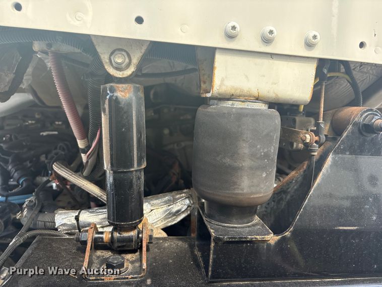 image for item EG8873 2013 Freightliner 114SD crane truck