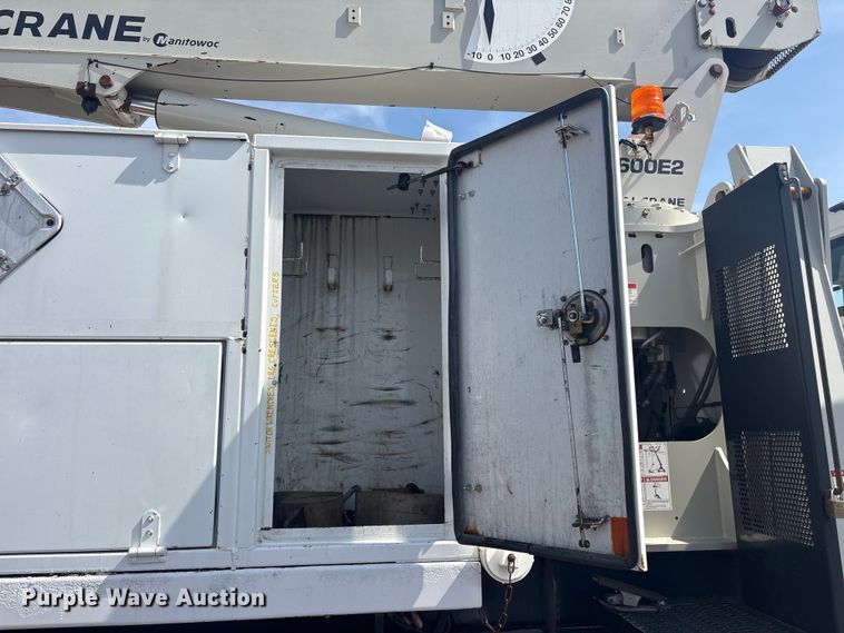 image for item EG8873 2013 Freightliner 114SD crane truck