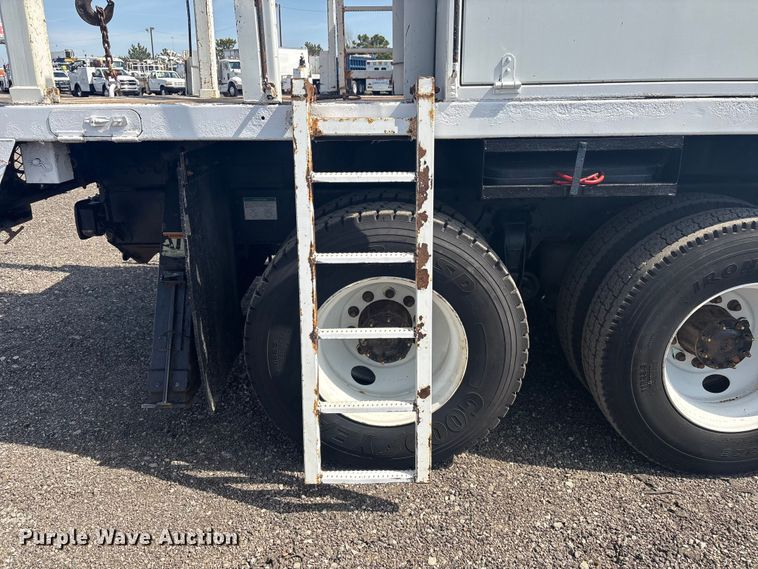 image for item EG8873 2013 Freightliner 114SD crane truck
