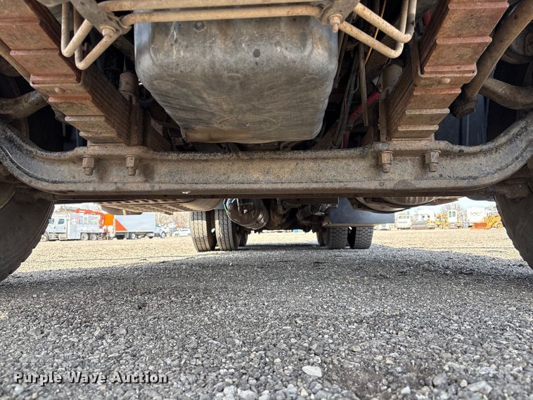 image for item EG8873 2013 Freightliner 114SD crane truck