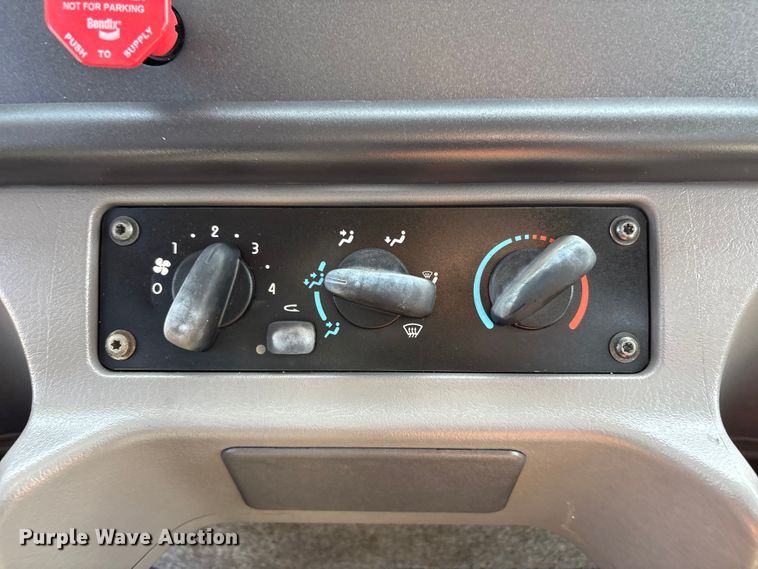 image for item EG8873 2013 Freightliner 114SD crane truck