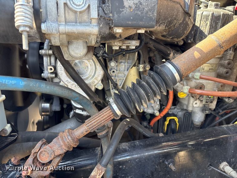 image for item EG8873 2013 Freightliner 114SD crane truck