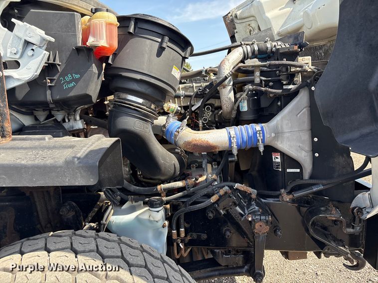 image for item EG8873 2013 Freightliner 114SD crane truck
