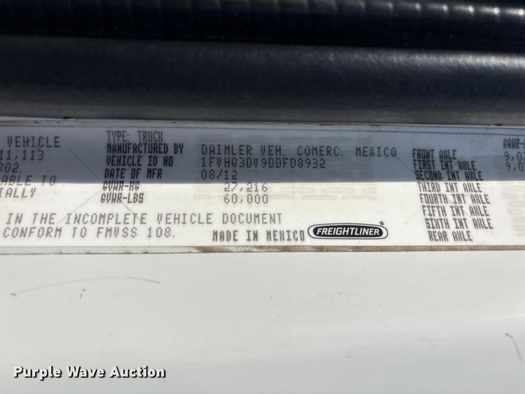 image for item EG8873 2013 Freightliner 114SD crane truck