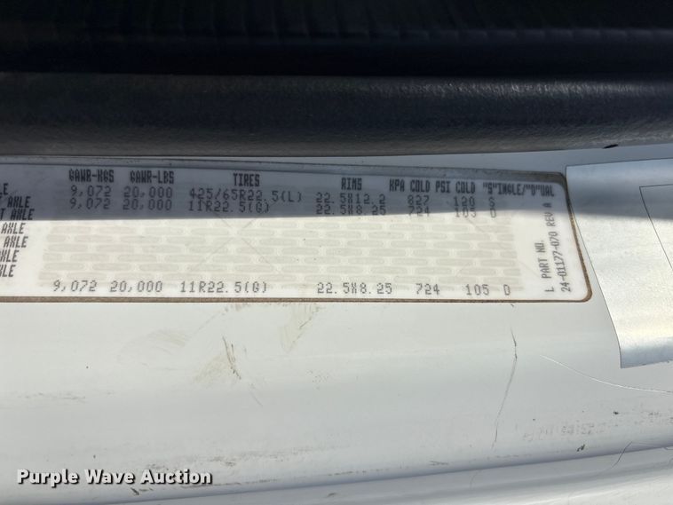 image for item EG8873 2013 Freightliner 114SD crane truck