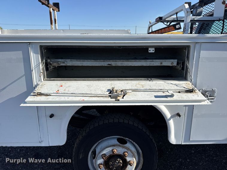 image for item EG8883 2013 Chevrolet 3500HD Ext. Cab utility bed pickup truck