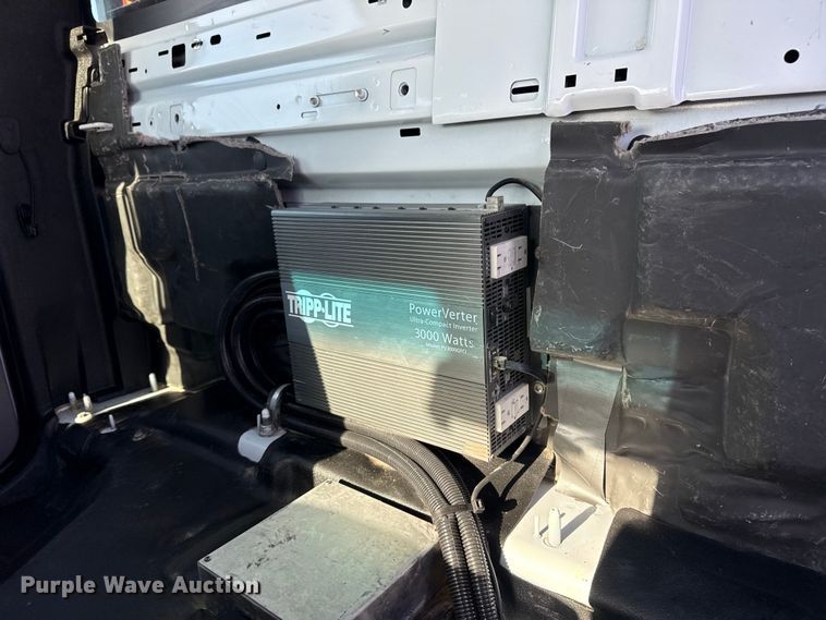 image for item EG8883 2013 Chevrolet 3500HD Ext. Cab utility bed pickup truck
