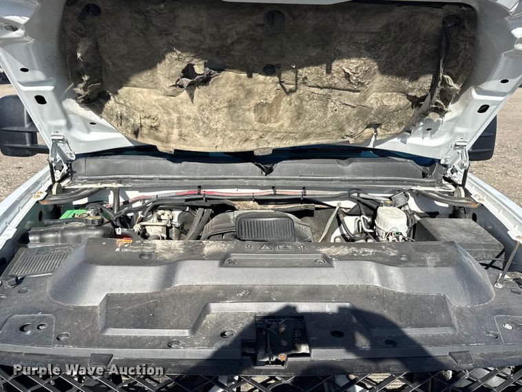 image for item EG8883 2013 Chevrolet 3500HD Ext. Cab utility bed pickup truck