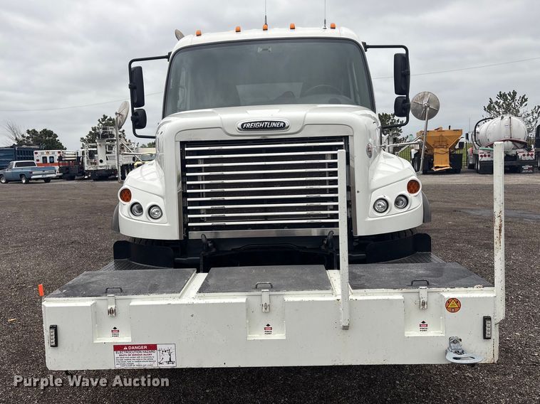 image for item EG8929 2012 Freightliner Business Class M2 Ext. Cab crane truck