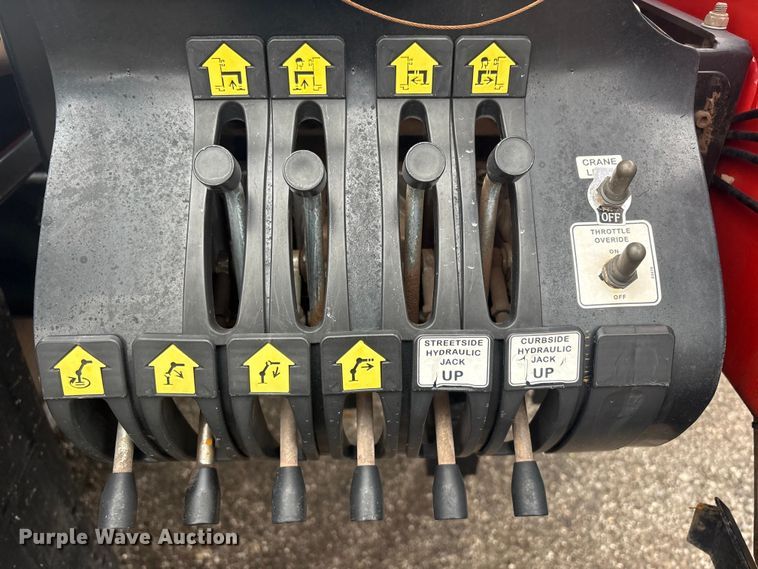 image for item EG8929 2012 Freightliner Business Class M2 Ext. Cab crane truck