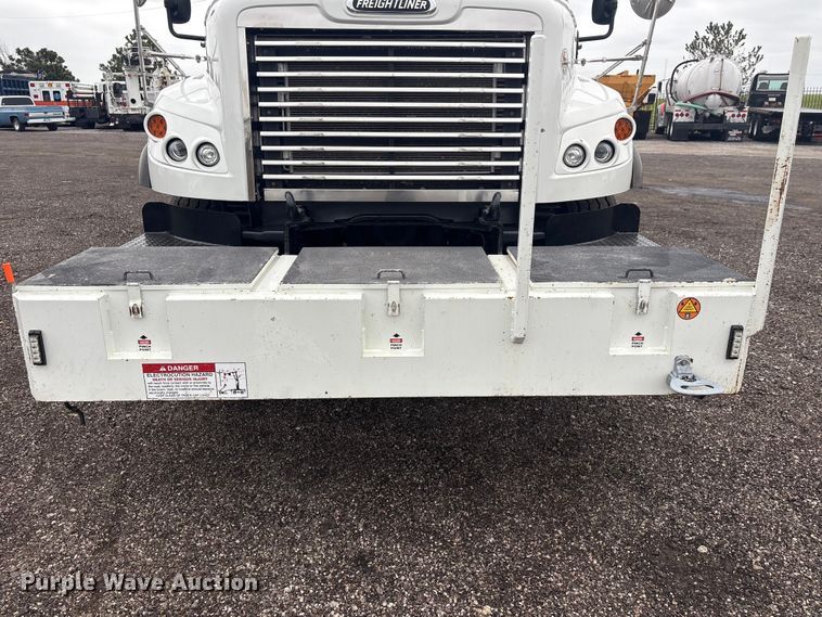 image for item EG8929 2012 Freightliner Business Class M2 Ext. Cab crane truck