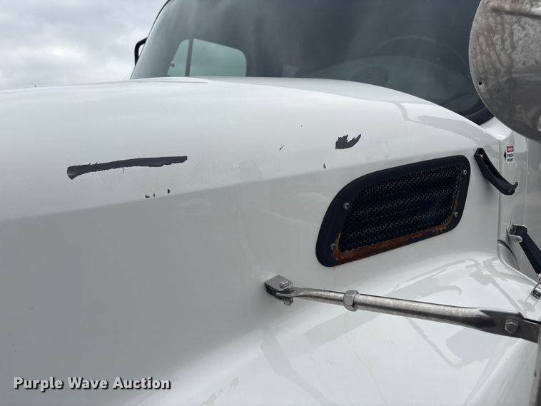 image for item EG8929 2012 Freightliner Business Class M2 Ext. Cab crane truck