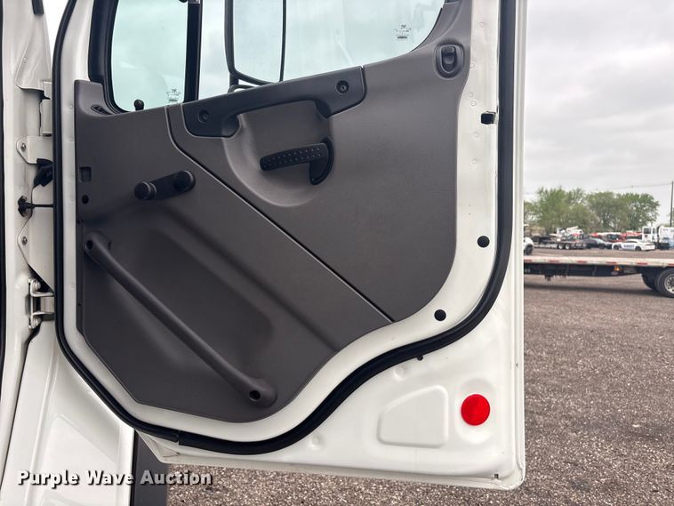 image for item EG8929 2012 Freightliner Business Class M2 Ext. Cab crane truck