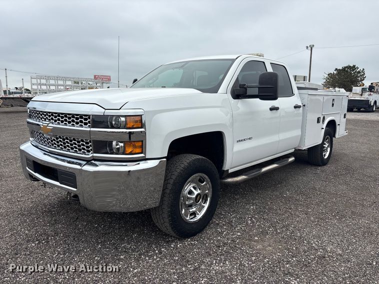 image for item EG9005 2019 Chevrolet 2500HD Ext. Cab utility bed pickup truck