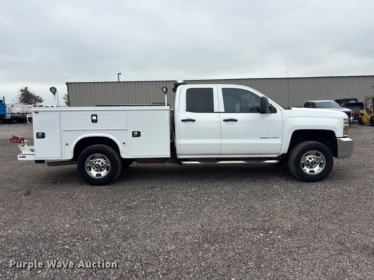 image for item EG9005 2019 Chevrolet 2500HD Ext. Cab utility bed pickup truck