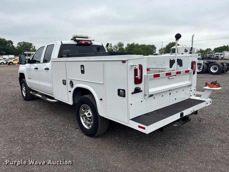 image for item EG9005 2019 Chevrolet 2500HD Ext. Cab utility bed pickup truck