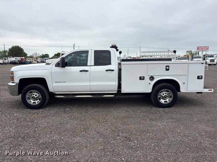 image for item EG9005 2019 Chevrolet 2500HD Ext. Cab utility bed pickup truck