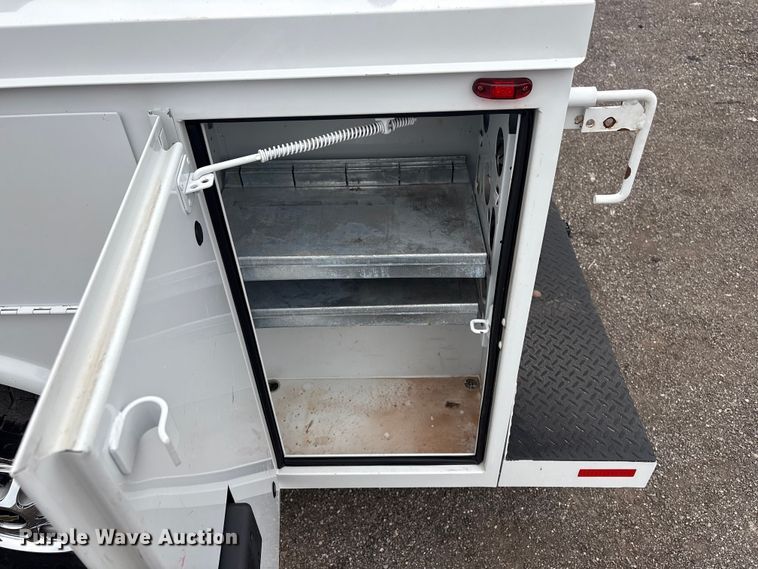 image for item EG9005 2019 Chevrolet 2500HD Ext. Cab utility bed pickup truck