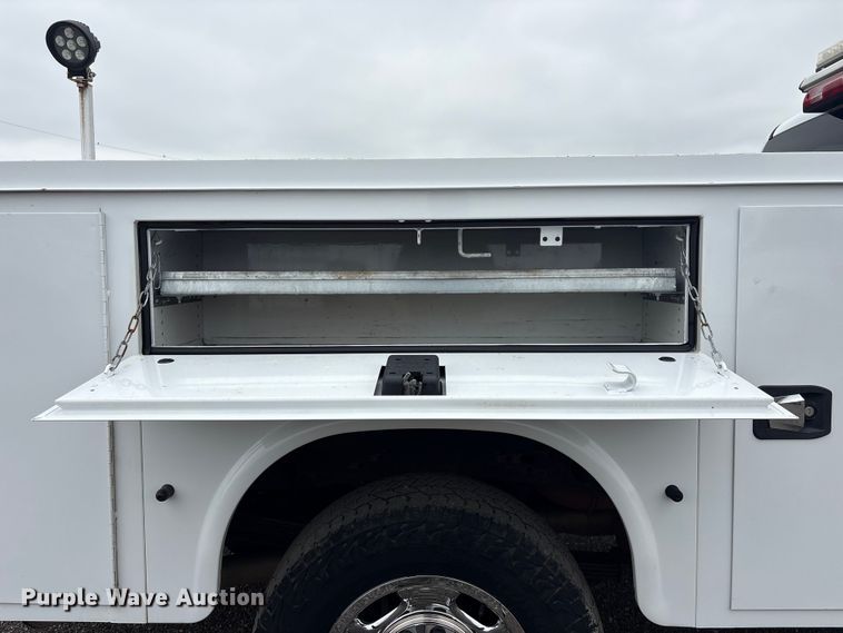 image for item EG9005 2019 Chevrolet 2500HD Ext. Cab utility bed pickup truck