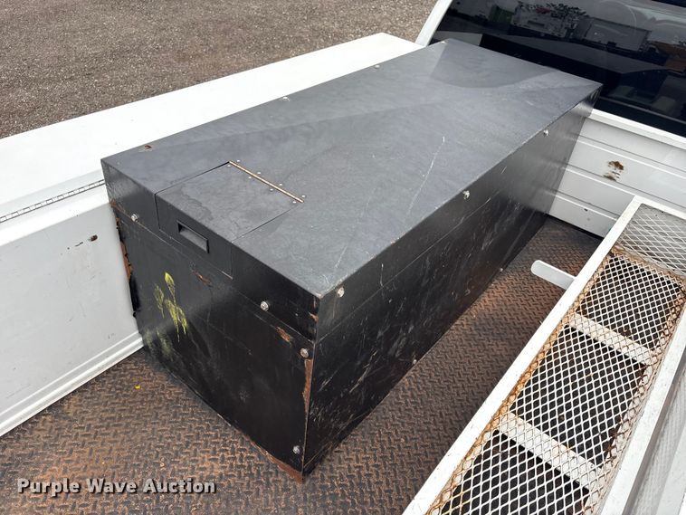 image for item EG9005 2019 Chevrolet 2500HD Ext. Cab utility bed pickup truck
