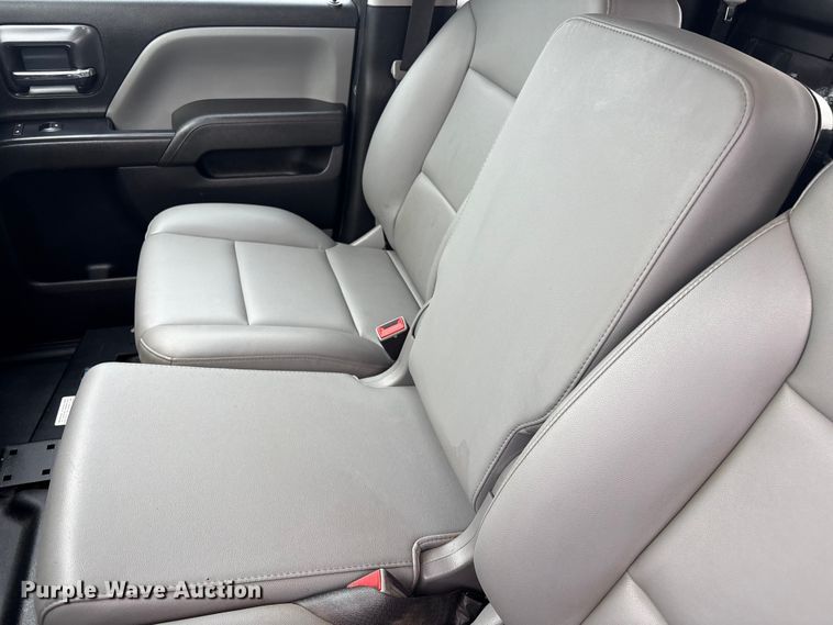 image for item EG9005 2019 Chevrolet 2500HD Ext. Cab utility bed pickup truck