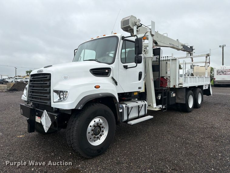 image for item EG9239 2012 Freightliner 114SD crane truck