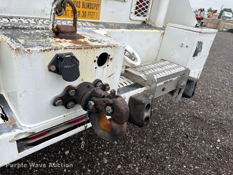 image for item EG9239 2012 Freightliner 114SD crane truck