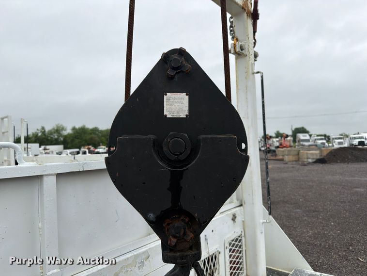 image for item EG9239 2012 Freightliner 114SD crane truck