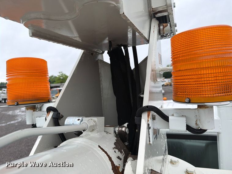 image for item EG9239 2012 Freightliner 114SD crane truck