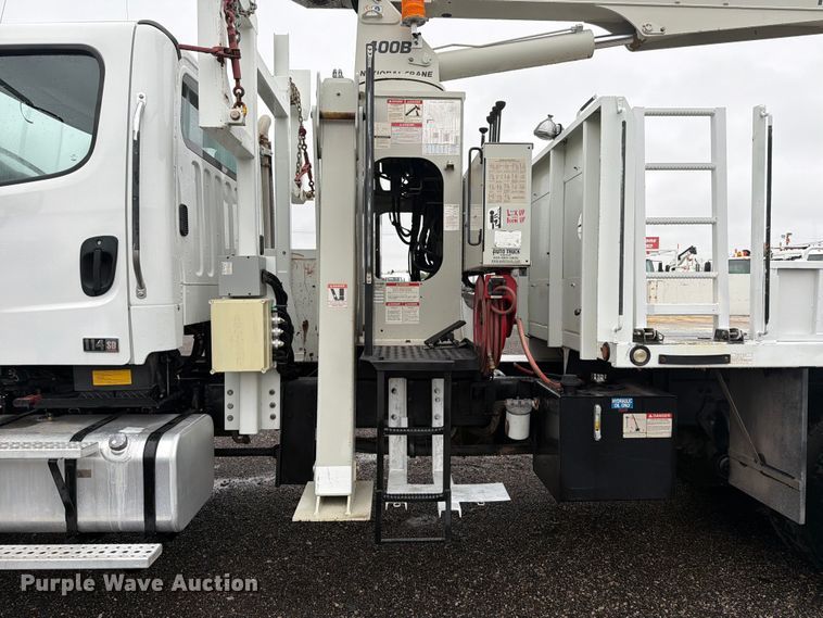 image for item EG9239 2012 Freightliner 114SD crane truck