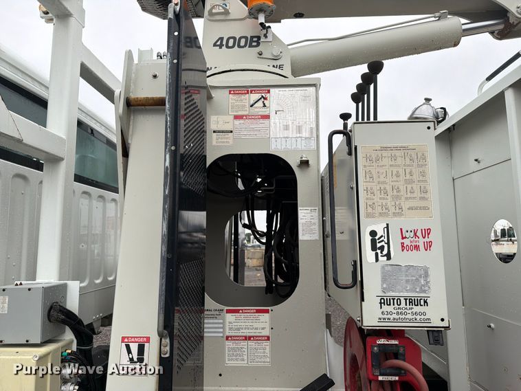 image for item EG9239 2012 Freightliner 114SD crane truck