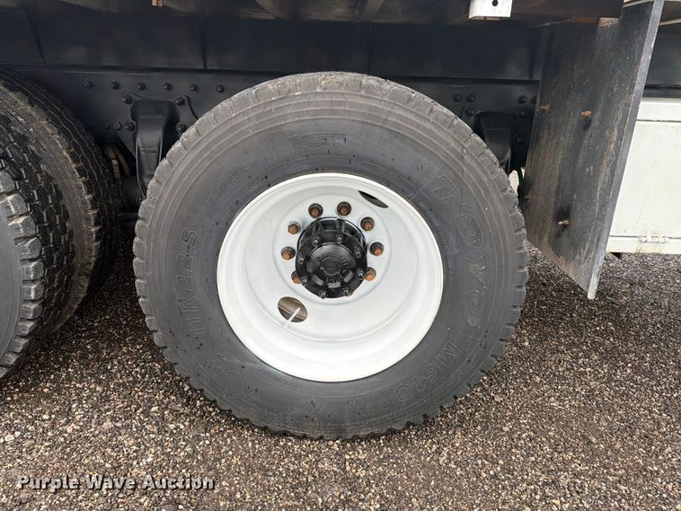image for item EG9239 2012 Freightliner 114SD crane truck