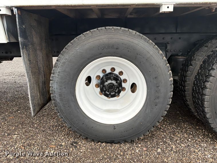 image for item EG9239 2012 Freightliner 114SD crane truck