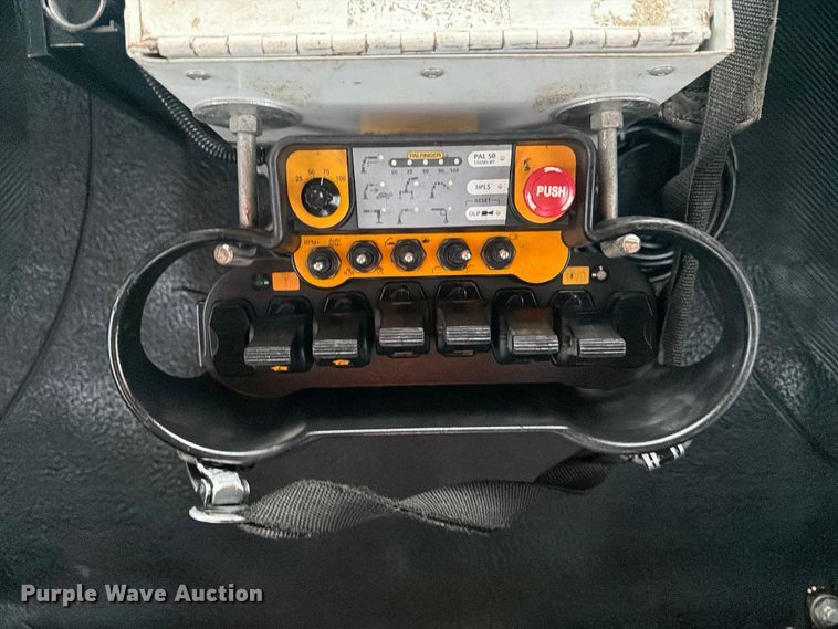 image for item EG9244 2011 International 7600 Crew Cab crane truck