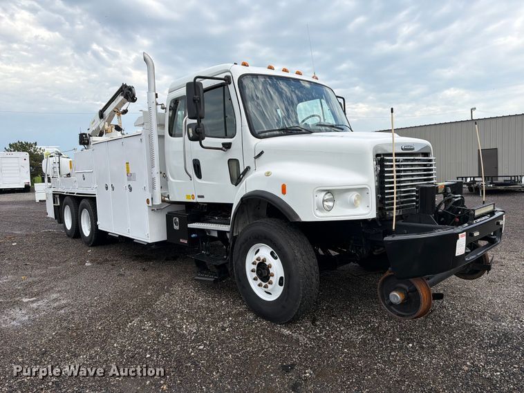 image for item EG9246 2010 Freightliner Business Class M2 utility / service truck