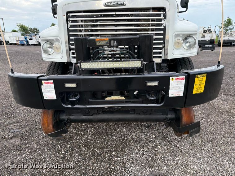 image for item EG9246 2010 Freightliner Business Class M2 utility / service truck
