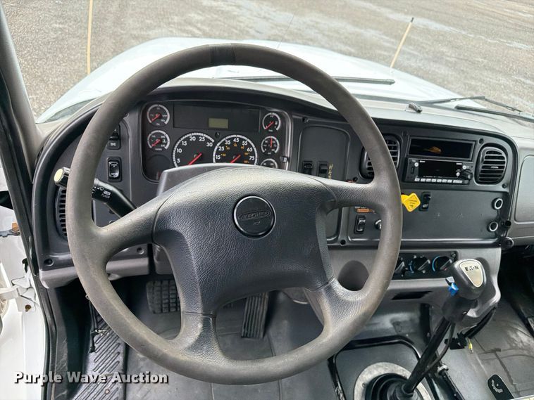 image for item EG9246 2010 Freightliner Business Class M2 utility / service truck