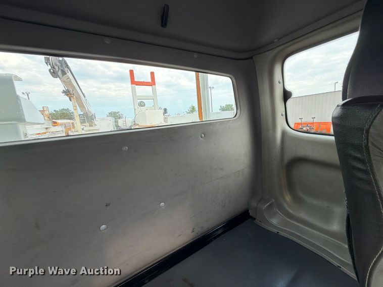 image for item EG9246 2010 Freightliner Business Class M2 utility / service truck