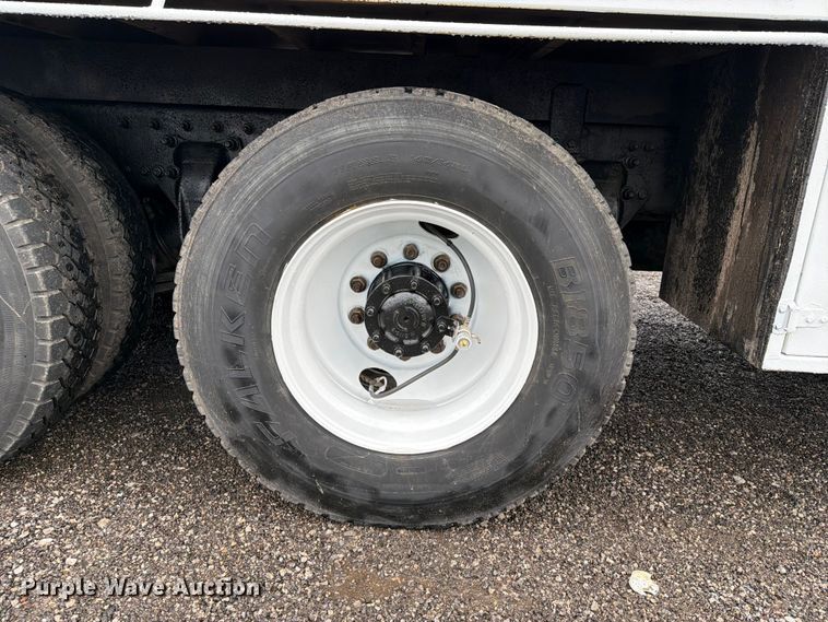 image for item EG9246 2010 Freightliner Business Class M2 utility / service truck