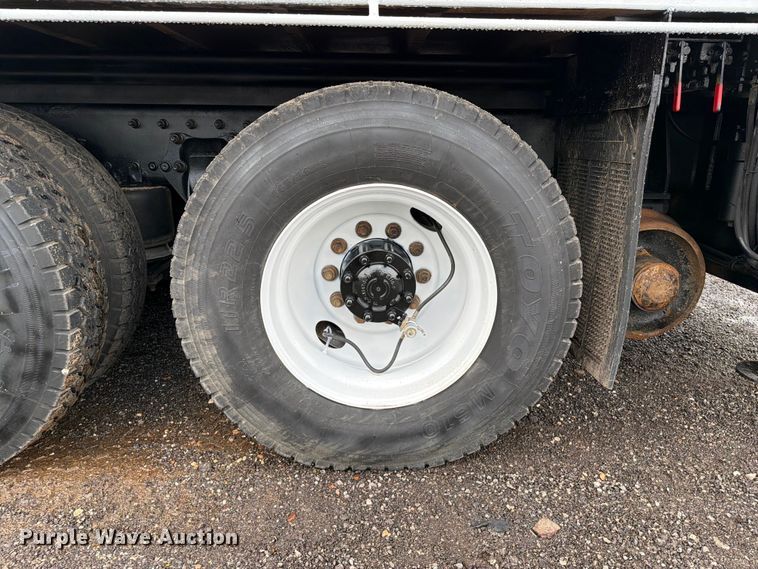 image for item EG9246 2010 Freightliner Business Class M2 utility / service truck