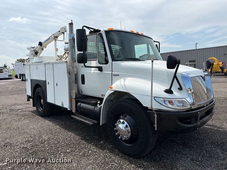 image for item EG9248 2008 International 4300 utility / service truck